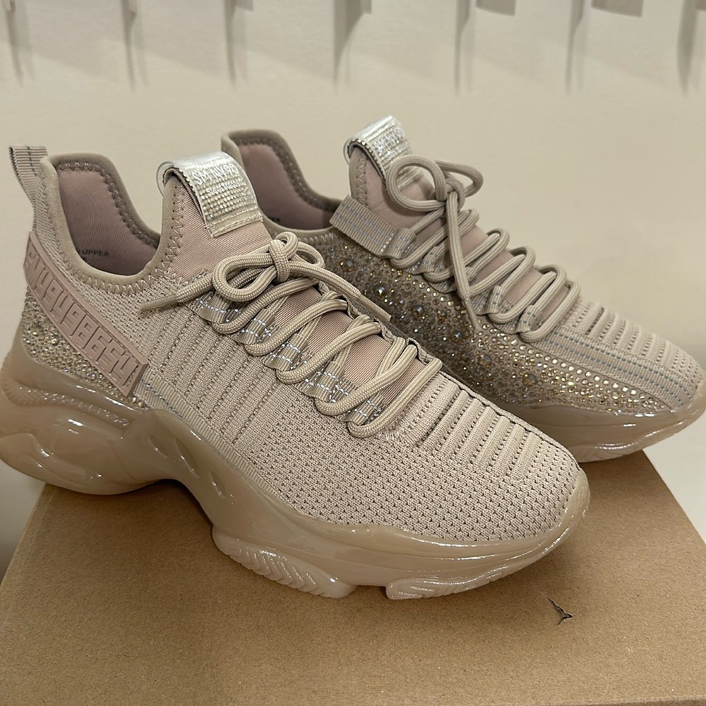 Steven Madden Maxima Blush NY90- NWT